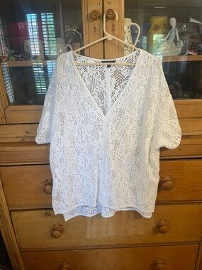 Banana Republic White Crochet V-Neck Tunic Top